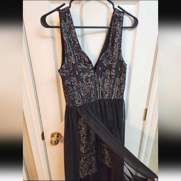 Festive/Formal Dress - Picture 3 of 4